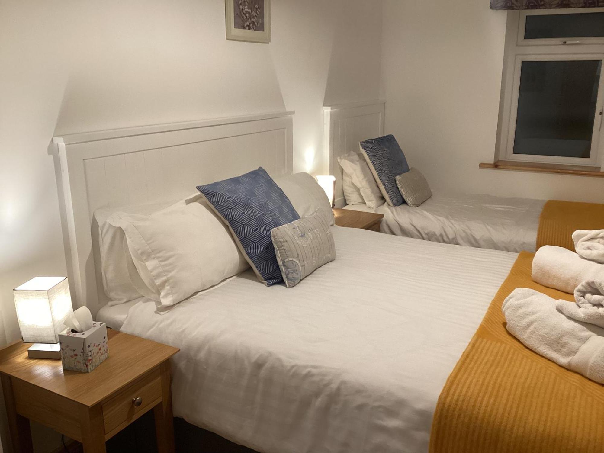 Roundstone Retreats Roundstone Harbour Lights Apartment Exterior photo