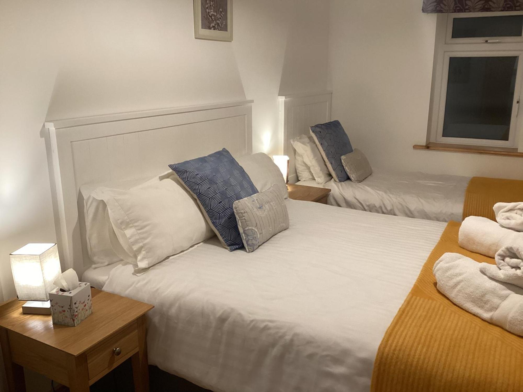 Roundstone Retreats Roundstone Harbour Lights Apartment Exterior photo
